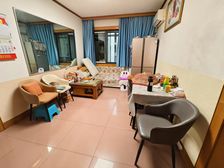 张家花园 三室一厅 精装修 168万元出售 电梯房