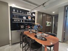 观音桥核心商圈,双轻轨,精装修 拎包入住