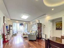 买房免用不靠路位置好,前面空旷无遮挡,板楼一梯两户,飞机户型