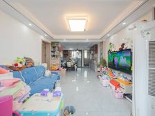 宁国路地铁口 新出三房 两年前的装修 要求不高可以拎包入住