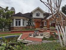 保利2+1简约风独栋,带400平米大花园,地下室全采光