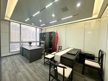 地铁口 精装全配 4十1格局 空调自控 低物业