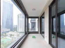 江景阳光高区四房,基本全新带两个产权车位,急抛价格,约我看房