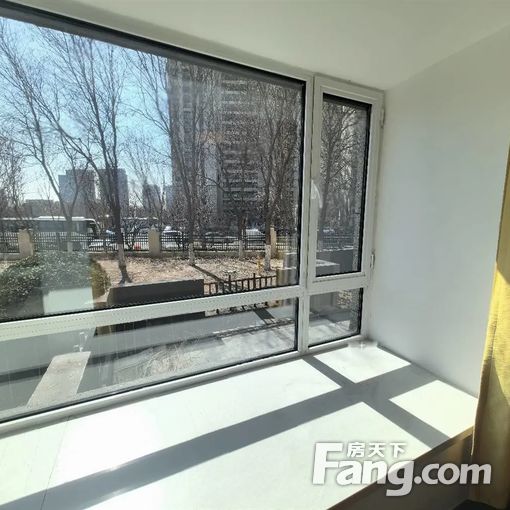 五大街永旺天津港产业园愿景,启航家园南向两室带小院,押一付一