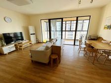 双卫生间 房龄新 环境好 装修好 近医院 电梯房 动静分离