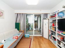 一楼带35平花园 小区中心位置 满五V一 看房有钥匙