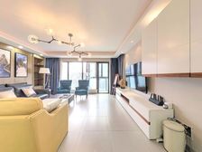 精装大平层 一梯一户 地暖空调 2车位 景观大草坪