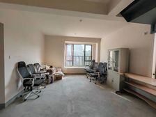 同悦湾华庭(北区别墅) 临地铁 小区新 中间楼层采光好