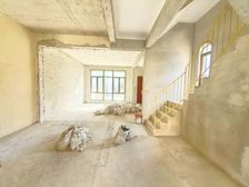 离深圳近 卓越边位别墅 有加建 无个税 楼龄新 业主诚心出售