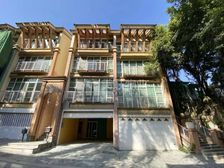 城市山谷南北通透下叠,南向 ,地上3层,单层面积150平