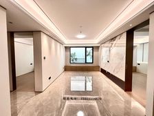 地铁旁,全新精装三居室,全明户型,首付65万,看房随时!!