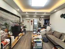 新出南北通透,中楼层采光漂亮,家具家电全送,拎包入住看中可刀