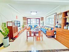 保利海德公馆(东区1 3室2厅2卫 精装修 200万元