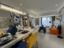 配套成熟大社区,小孩出行方便,随时看房