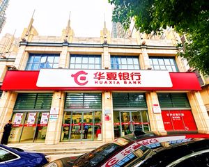 朝阳东直门独栋丶年租金80万丶门前带车位丶个人能买业主急售