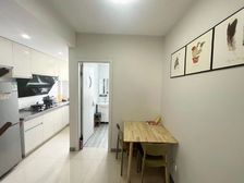 致远性价比一房精装一居室,位置好,带固定车位,房东诚意出售!