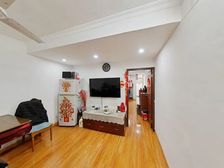 致远!精装修,送家具家电! 带1平方院子 中心位置,有钥匙