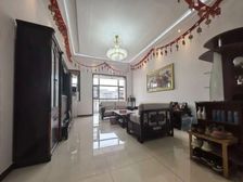 果岭小镇 户型方正 南北双通透 采光充足 价格能谈 低密度