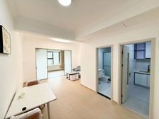 业主自装丨高区江景丨附赠车位丨首次入住丨置换诚卖丨本周必卖