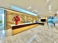 后海地铁口海信南方大厦整层2000平豪装带家私,看深圳湾海景