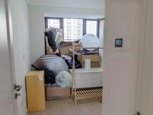 近野生动物园地铁站。自住三房可拎包入住。高档商品房小区
