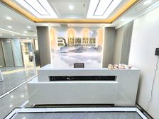 地铁口 适合金融接待 万达广场 精装 215平 5加1格局