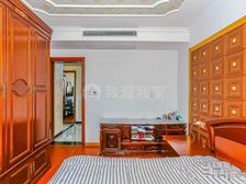 小区中间位置 河景房 自住精装修