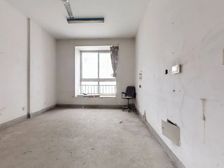 此房户型很好 无浪费面积 通透户型 视野好