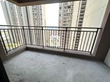 步行街洞庭湖 大型花园央企楼盘 南北通透四房 金茂创新城