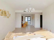 中建星光城市 临地铁 南北通透 中间楼层 交通便捷 次新房