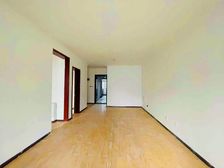 力高国际 2室2厅1卫 普通装修 108万元