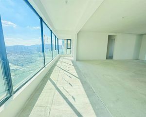 北市区大平层 单价一万一 带车位 270度景观双阳台 现房