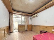 绿春苑,河景房,风景优美,底楼带个院子美滋滋