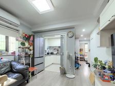 客厅有窗,全明,中间楼层,采光好