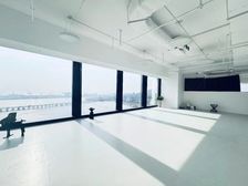 一面海景580平办公室 豪华装修带家私 前海金融中心双地铁