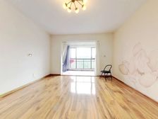 金达路地铁口,大四房,中间楼层,诚心出售