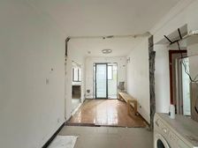 电梯房 临地铁 双卫生间 楼龄新 南北通透 近医院 动静分离