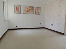 滏阳河观景房岸芷庭兰三居室东户,三居室带储藏室13平