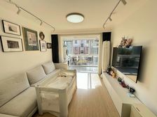 南北通透 有电梯 医疗配套成熟 精装修 临地铁 商业配套齐全