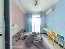 西郊九韵城三房出售!周边设施齐全!环境优雅!值得拥有!