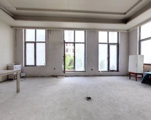 中海九号公馆三区 南北通透 联排别墅 地上四层地下两层精装修