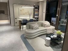 临港低价大平层总价低,精装带地暖来电送车位!!!