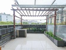 金沙雅苑三期,赠送大露台的三房,了解一下,钥匙在手。