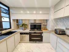 房东自住装修30多万,带中央空调,卖房置换需要来电