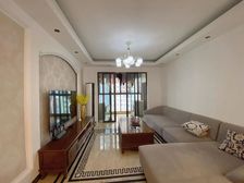 急售!不还价还能送个价值120000的车位,看房抓紧来电