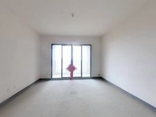 中海珑湾花园 高铁新城 全新空关毛坯 自由装修 满两年