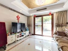 店长推荐 1-2下叠带大花园地下室 装修保养好 拎包入住