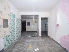 近/地/铁15/号/线300米,动迁房税费少,位置好,安静