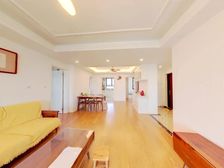 万科经典四居室,全明户型,精装修,拎包入住。