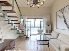 龙兆苑顶楼复式,带露台正规3居 拎包入住 社区环境